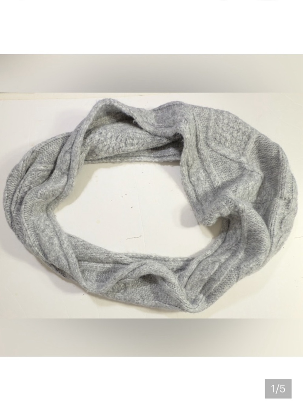 Old Navy heather gray knit infinity scarf Women’s outdoor accessories OS